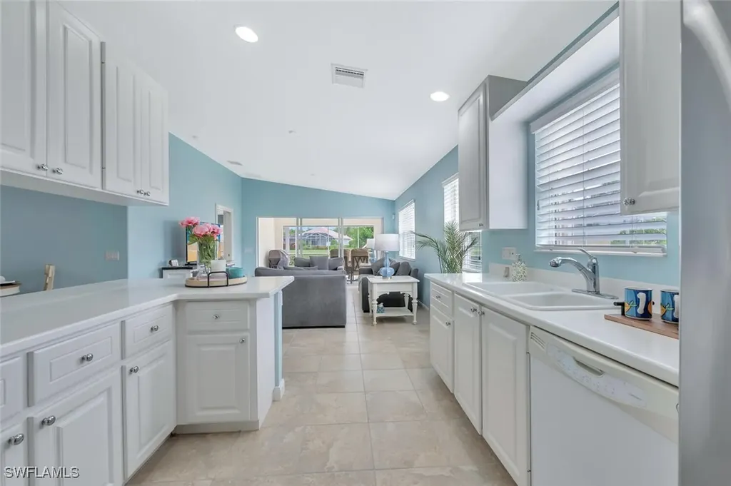 8165 Xenia Lane Naples FL 34114