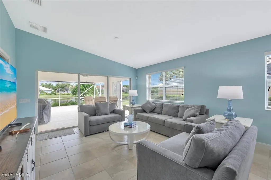 8165 Xenia Lane Naples FL 34114