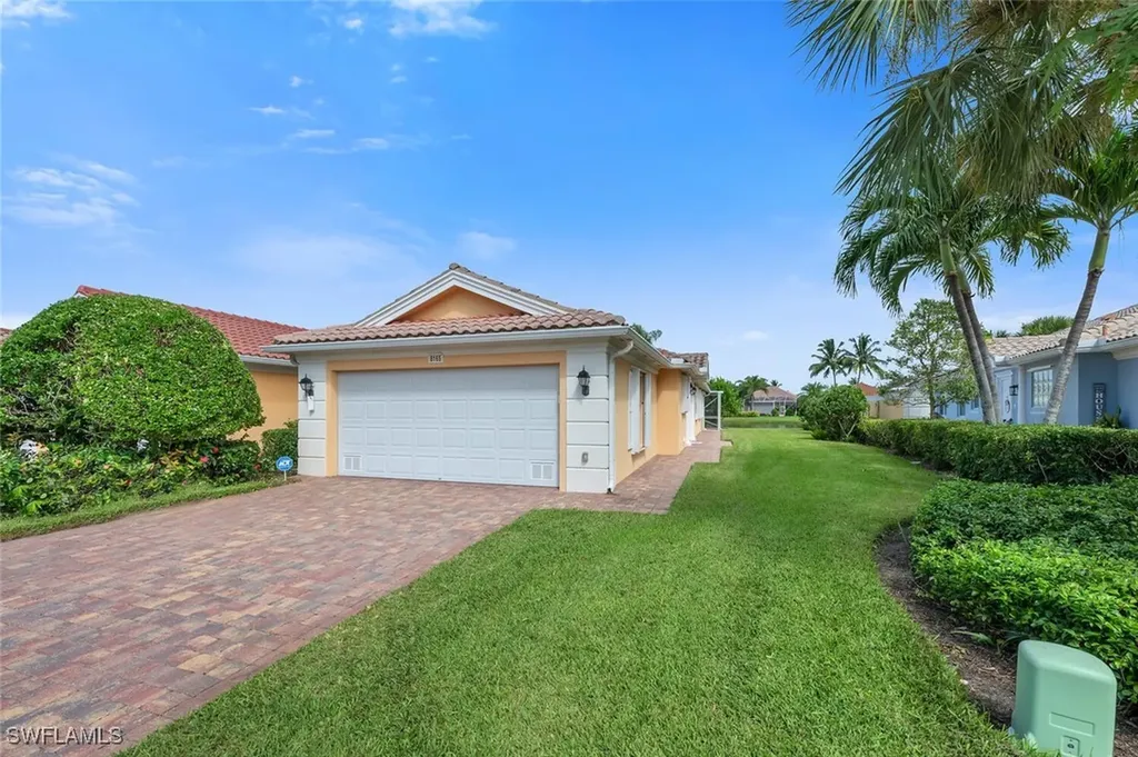 8165 Xenia Lane Naples FL 34114
