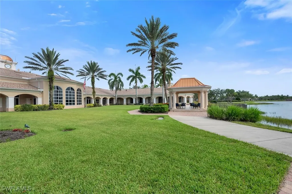 8165 Xenia Lane Naples FL 34114