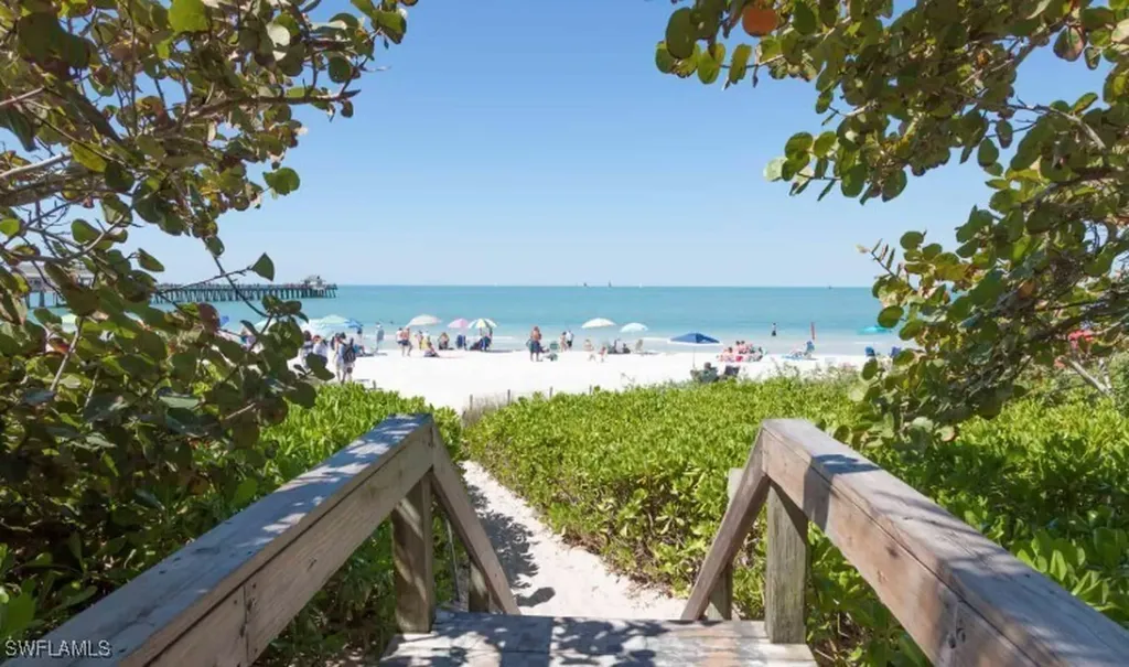 4430 Botanical Place Circle Naples FL 34112