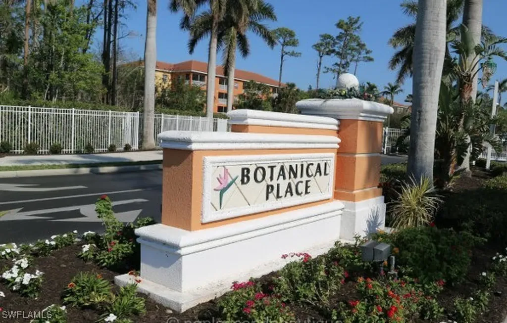 4430 Botanical Place Circle Naples FL 34112