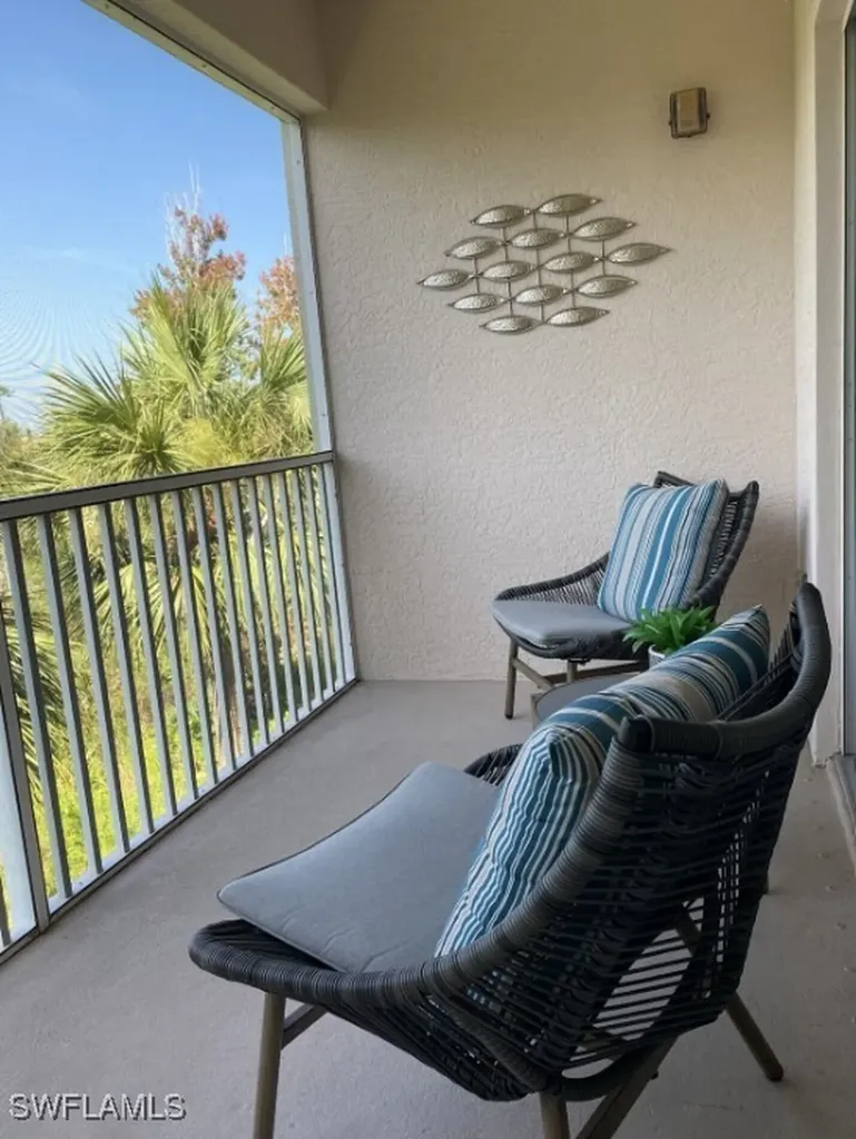 4430 Botanical Place Circle Naples FL 34112