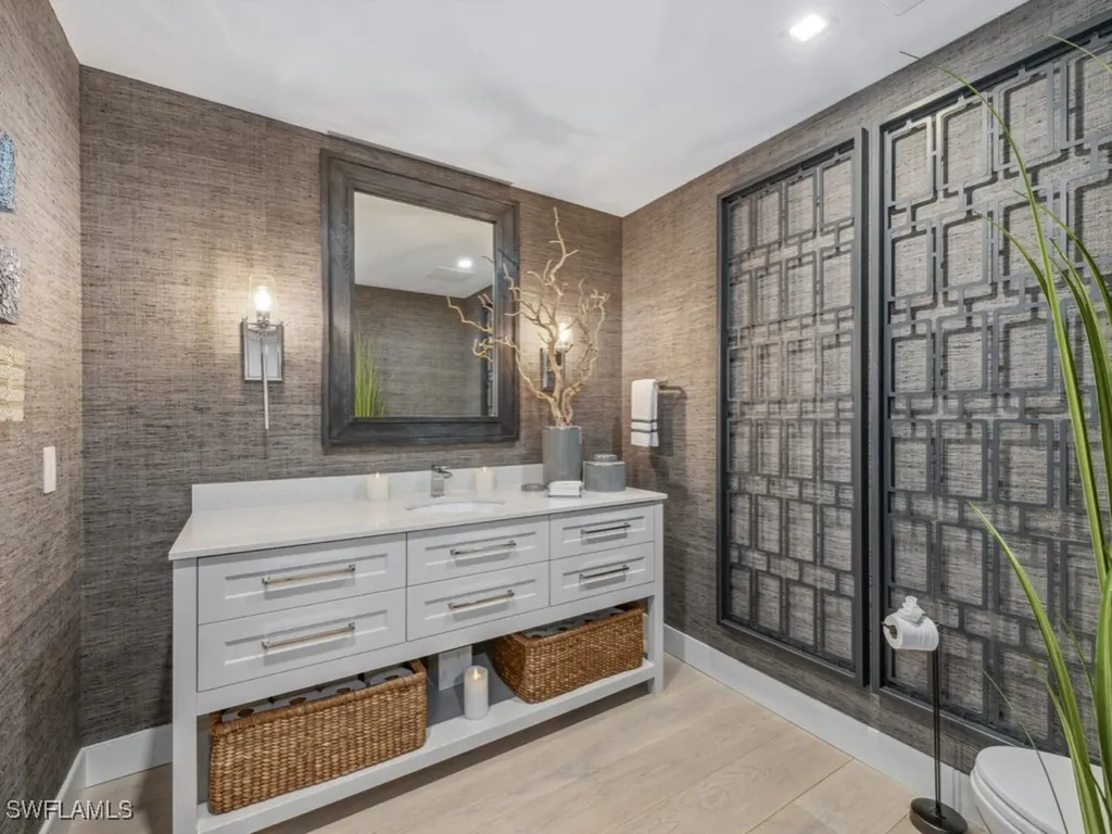 13915 Old Coast Road Naples FL 34110