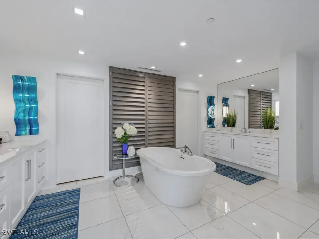 13915 Old Coast Road Naples FL 34110