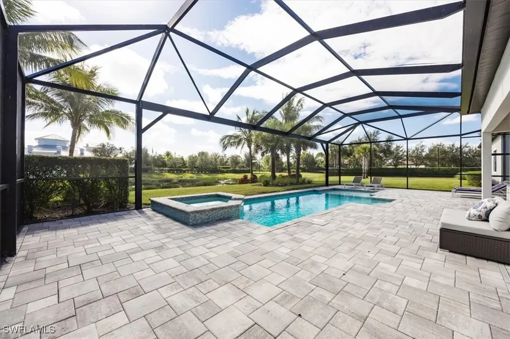 9112 Snowy Owl Way Naples FL 34120