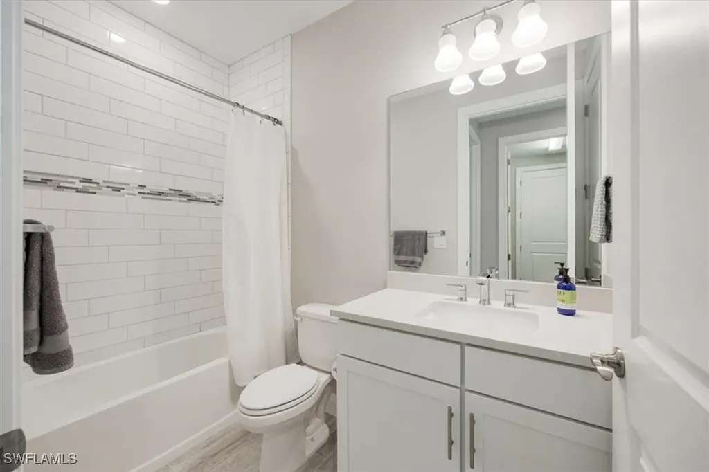 9112 Snowy Owl Way Naples FL 34120
