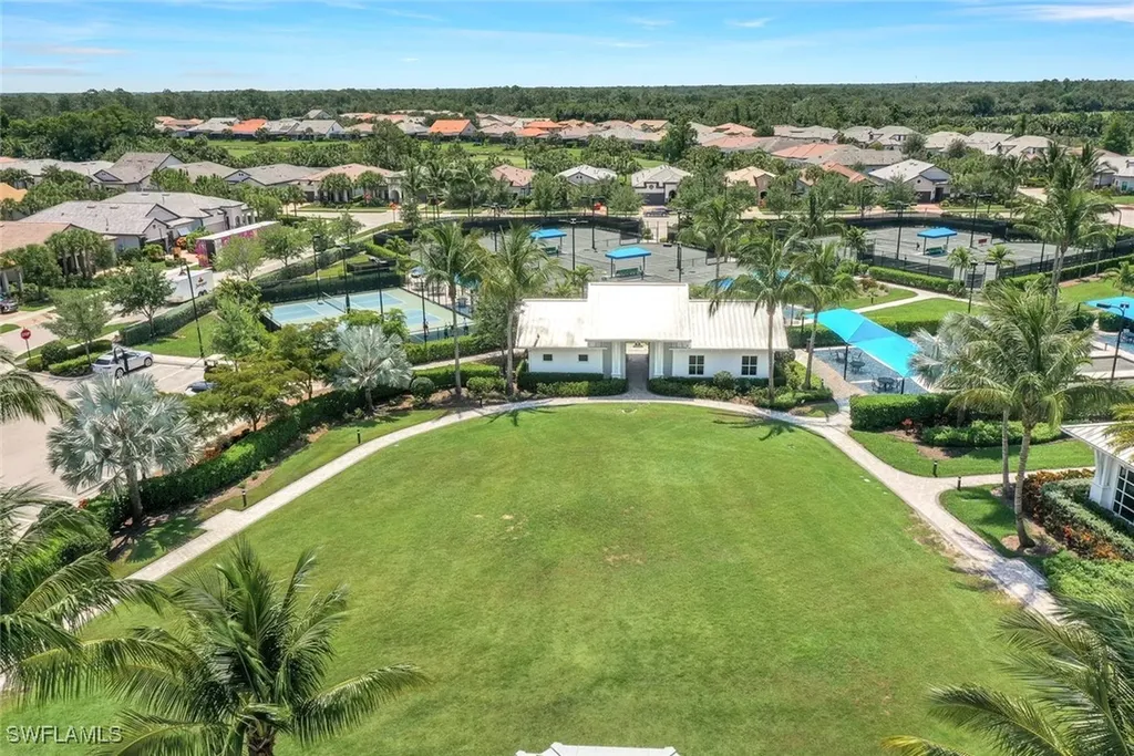 9112 Snowy Owl Way Naples FL 34120