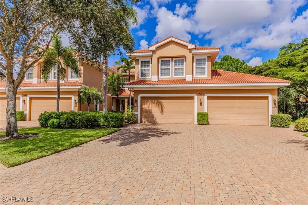 7837 Hawthorne Drive Naples FL 34113