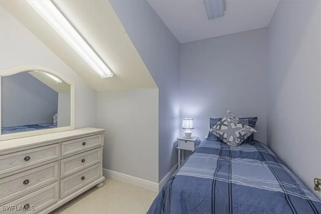 7837 Hawthorne Drive Naples FL 34113