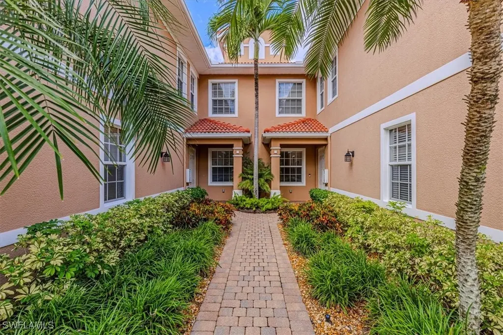 7837 Hawthorne Drive Naples FL 34113