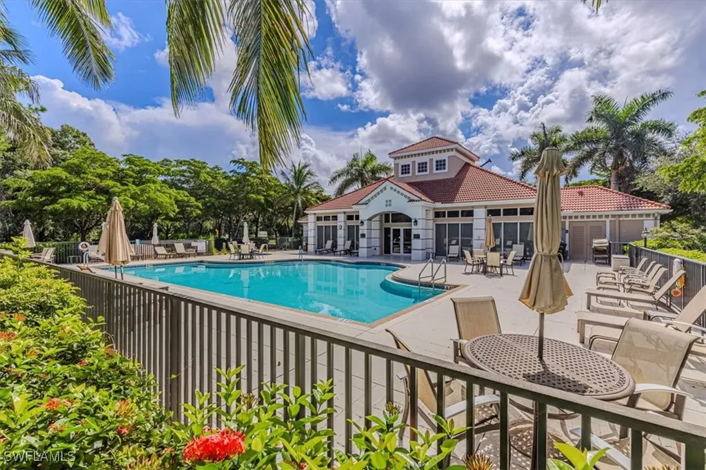 7837 Hawthorne Drive Naples FL 34113