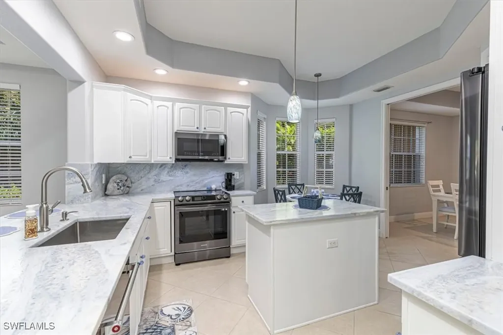 7837 Hawthorne Drive Naples FL 34113