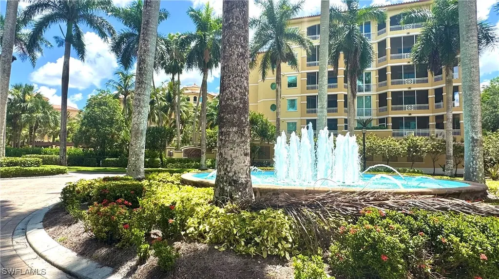 2738 Tiburon Boulevard E Naples FL 34109