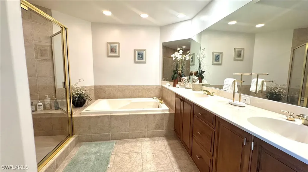 2738 Tiburon Boulevard E Naples FL 34109