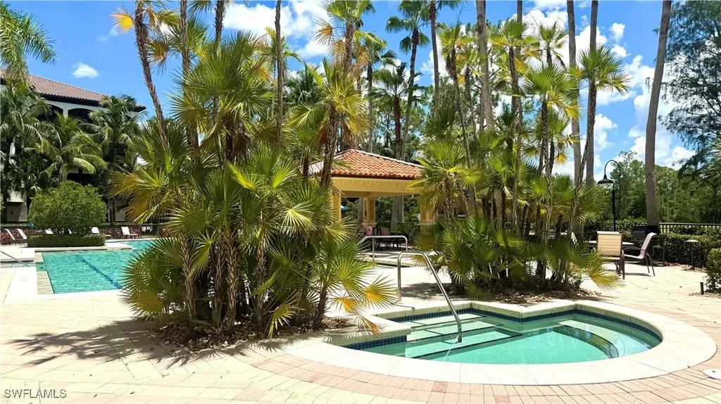 2738 Tiburon Boulevard E Naples FL 34109