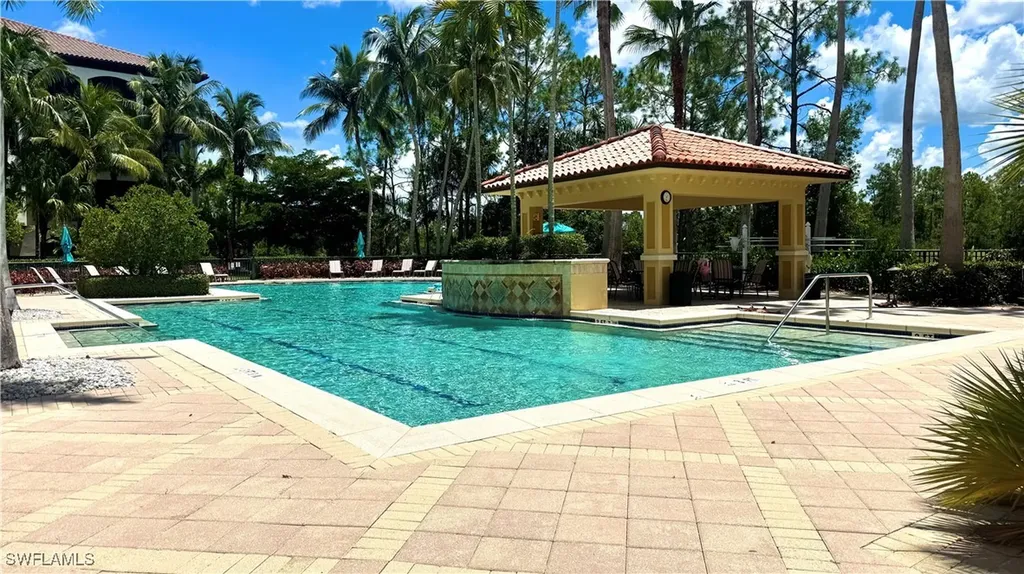 2738 Tiburon Boulevard E Naples FL 34109