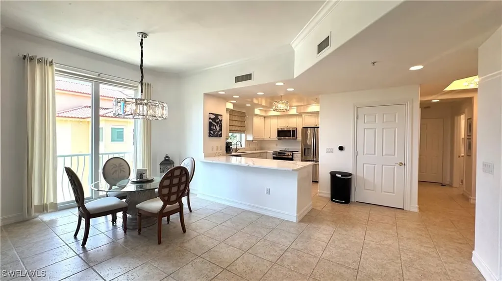 2738 Tiburon Boulevard E Naples FL 34109