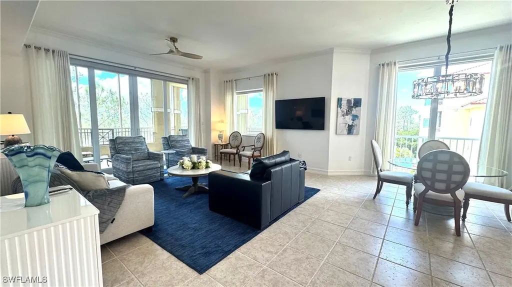 2738 Tiburon Boulevard E Naples FL 34109