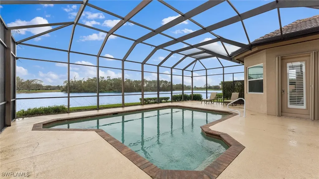 6172 Dogleg Drive Naples FL 34113