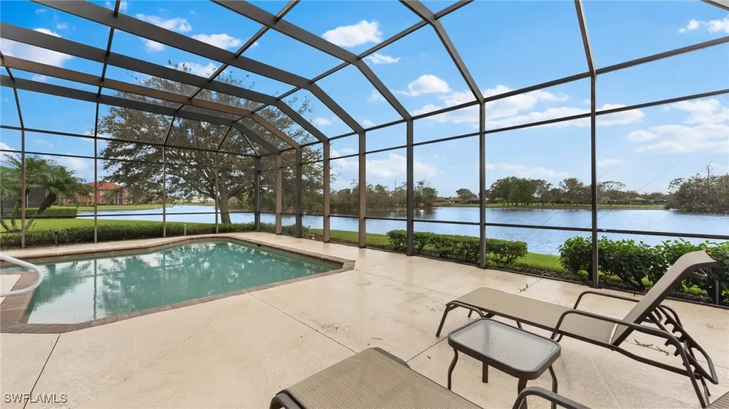 6172 Dogleg Drive Naples FL 34113