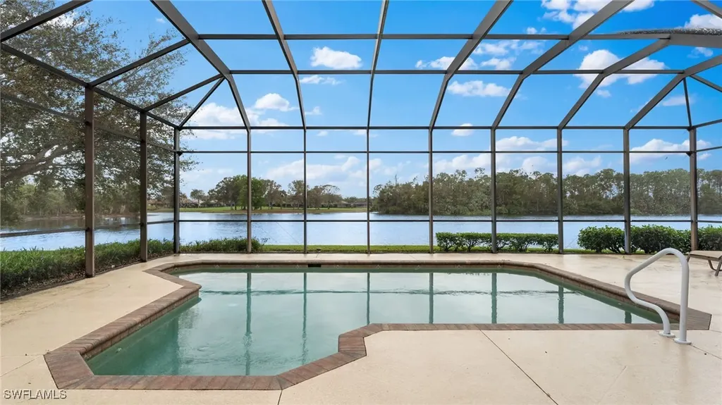 6172 Dogleg Drive Naples FL 34113
