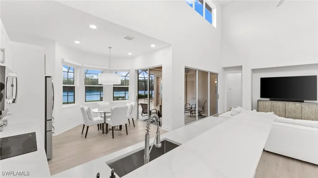 6172 Dogleg Drive Naples FL 34113