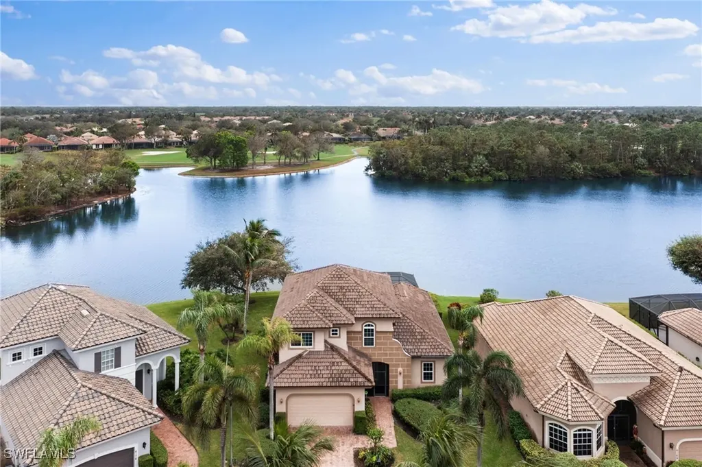 6172 Dogleg Drive Naples FL 34113