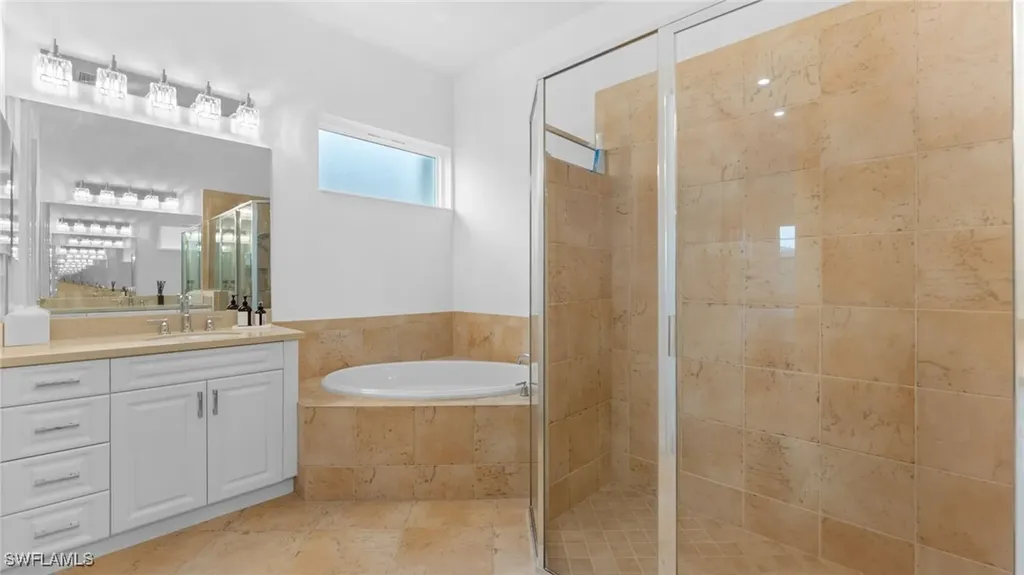 6172 Dogleg Drive Naples FL 34113