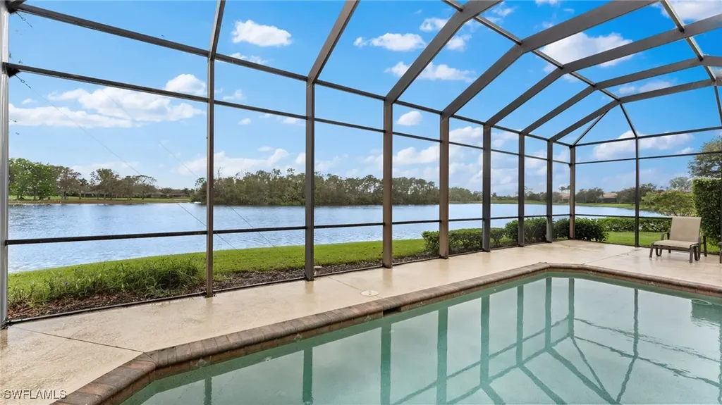 6172 Dogleg Drive Naples FL 34113