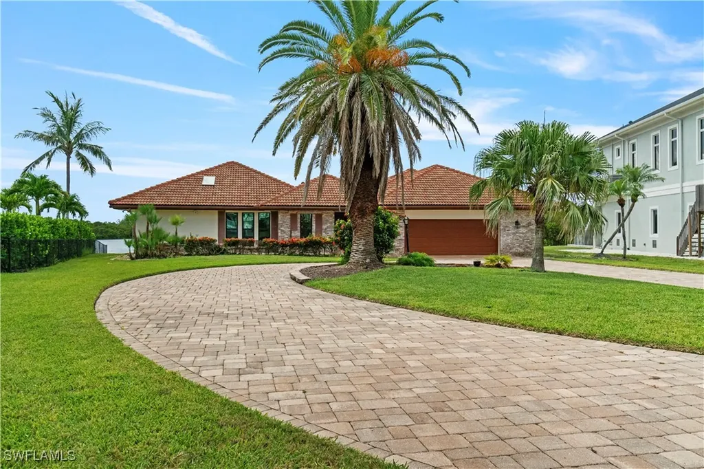 26900 Mclaughlin Boulevard Bonita Springs FL 34134