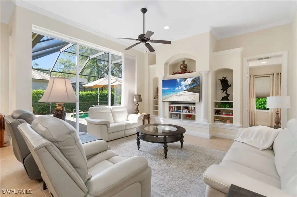 1091 Camelot Circle Naples FL 34119