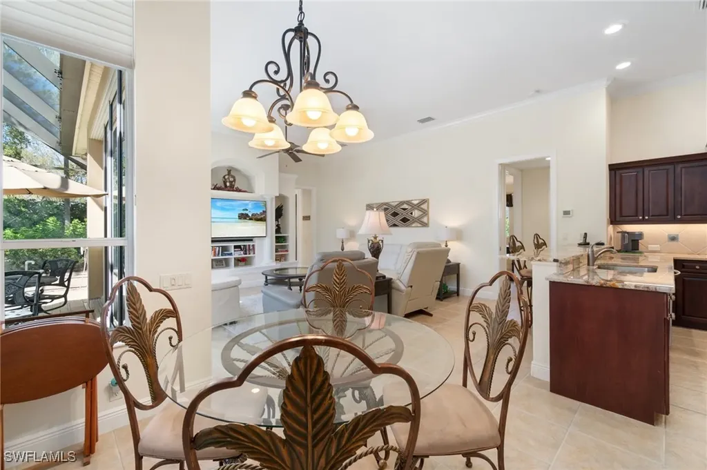 1091 Camelot Circle Naples FL 34119