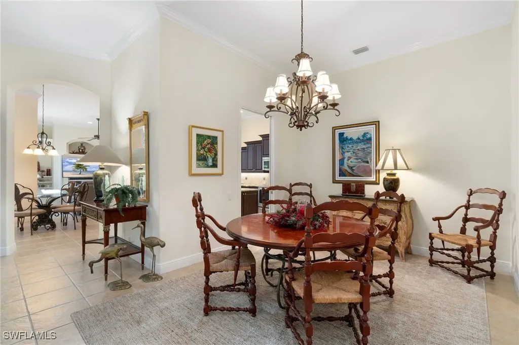 1091 Camelot Circle Naples FL 34119