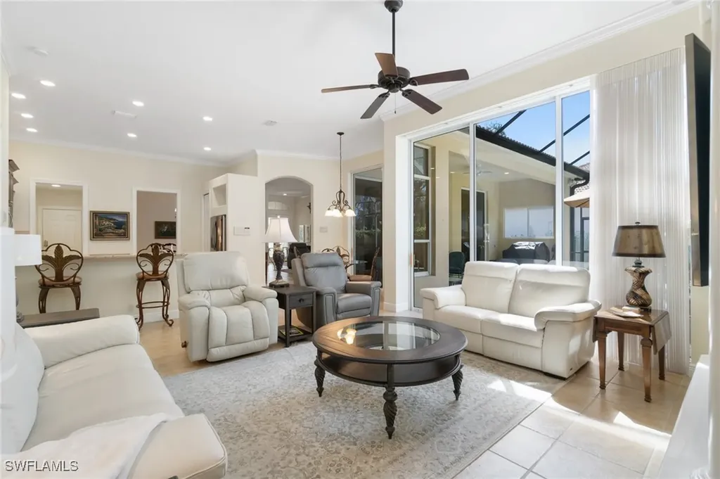1091 Camelot Circle Naples FL 34119