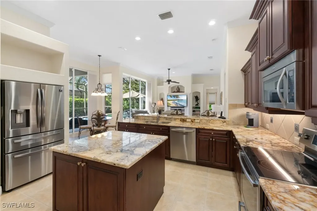 1091 Camelot Circle Naples FL 34119