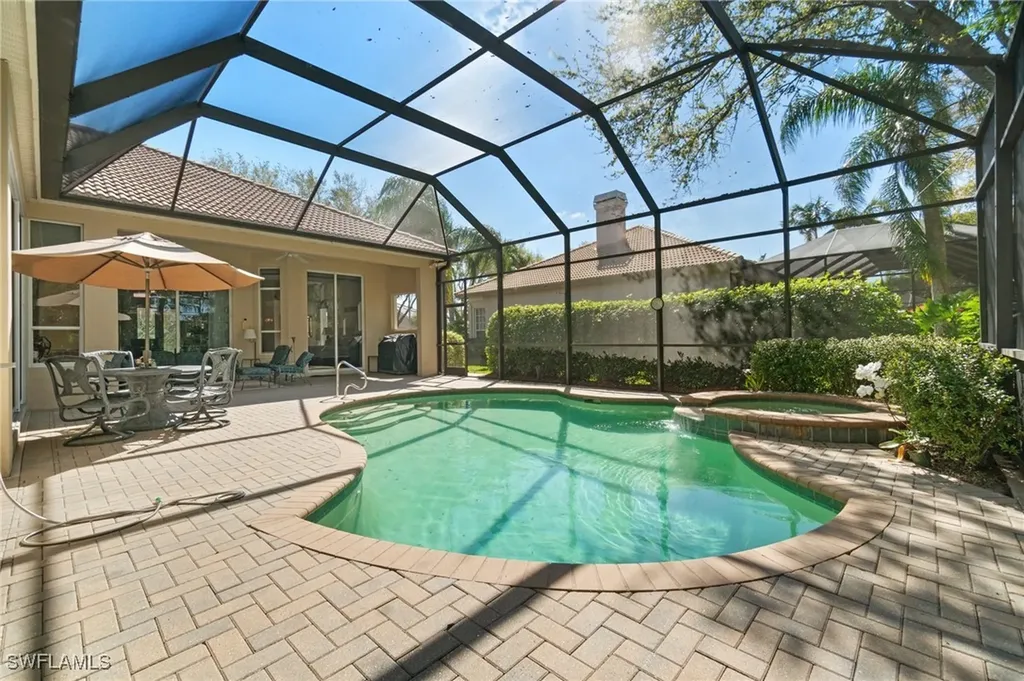 1091 Camelot Circle Naples FL 34119