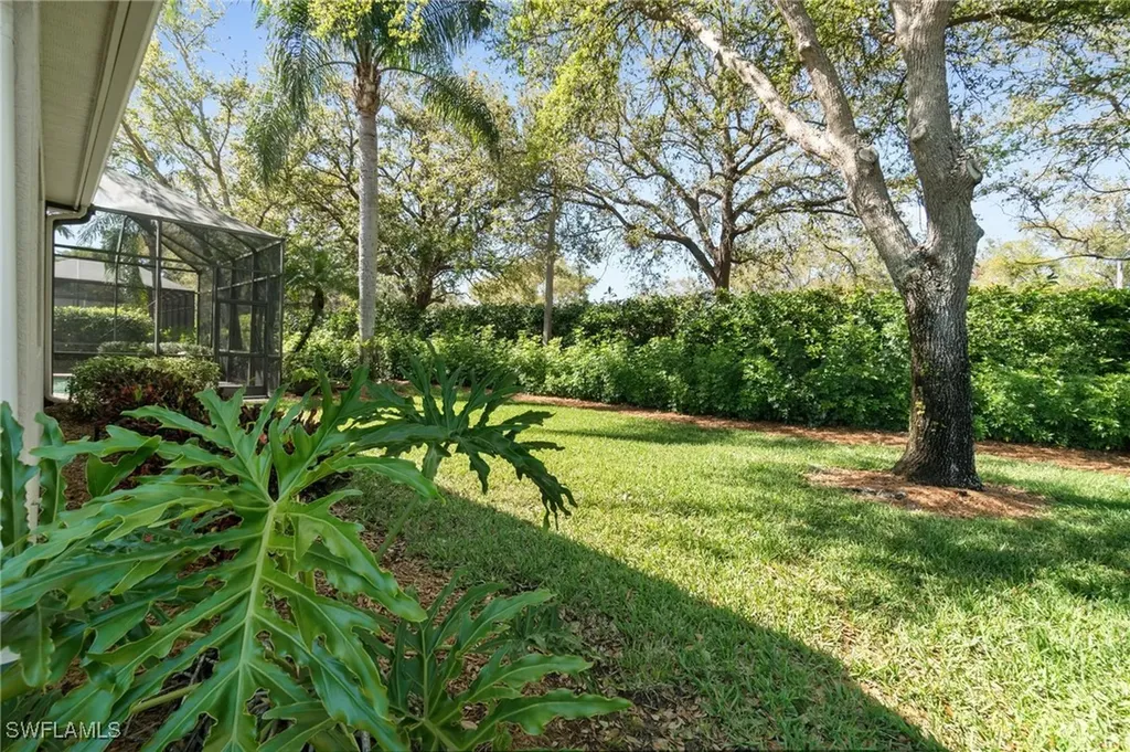 1091 Camelot Circle Naples FL 34119