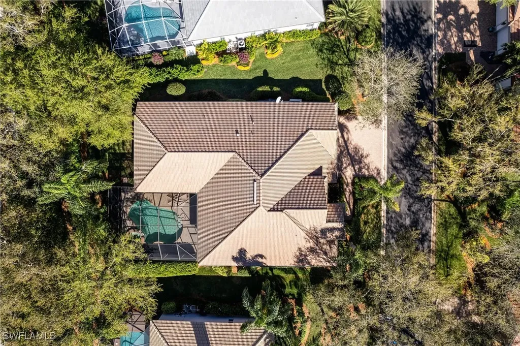 1091 Camelot Circle Naples FL 34119