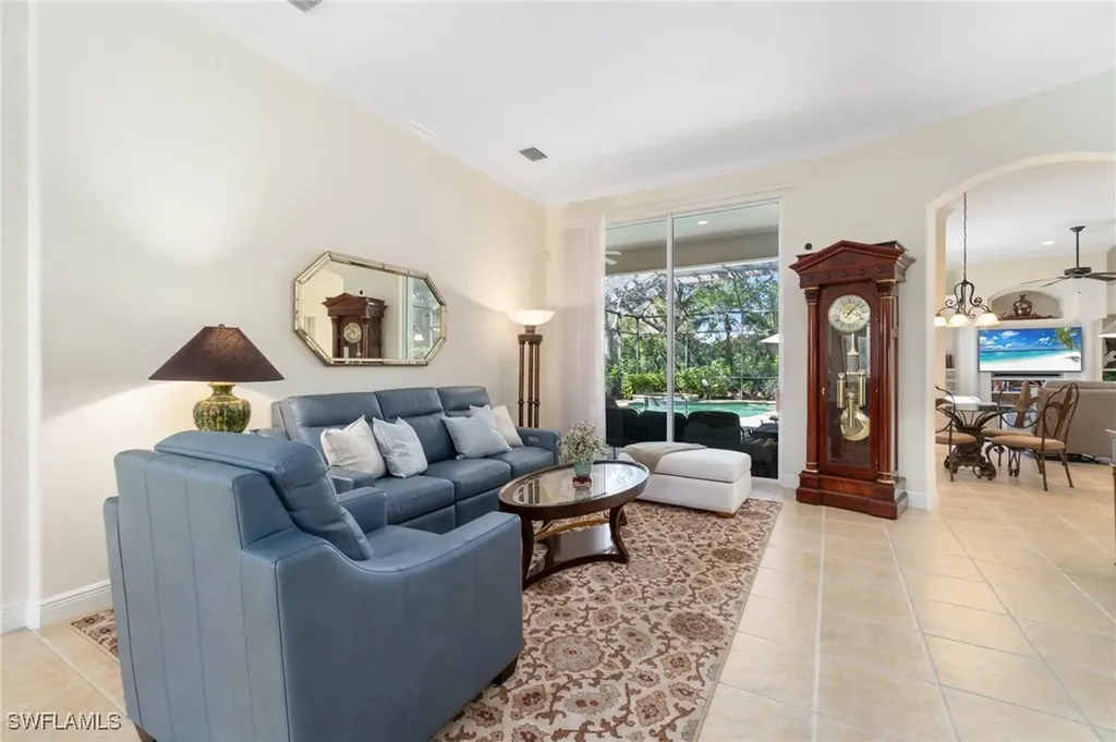1091 Camelot Circle Naples FL 34119
