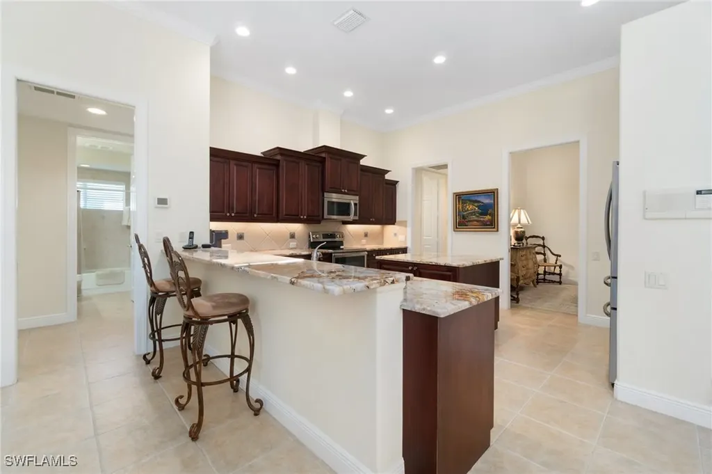 1091 Camelot Circle Naples FL 34119