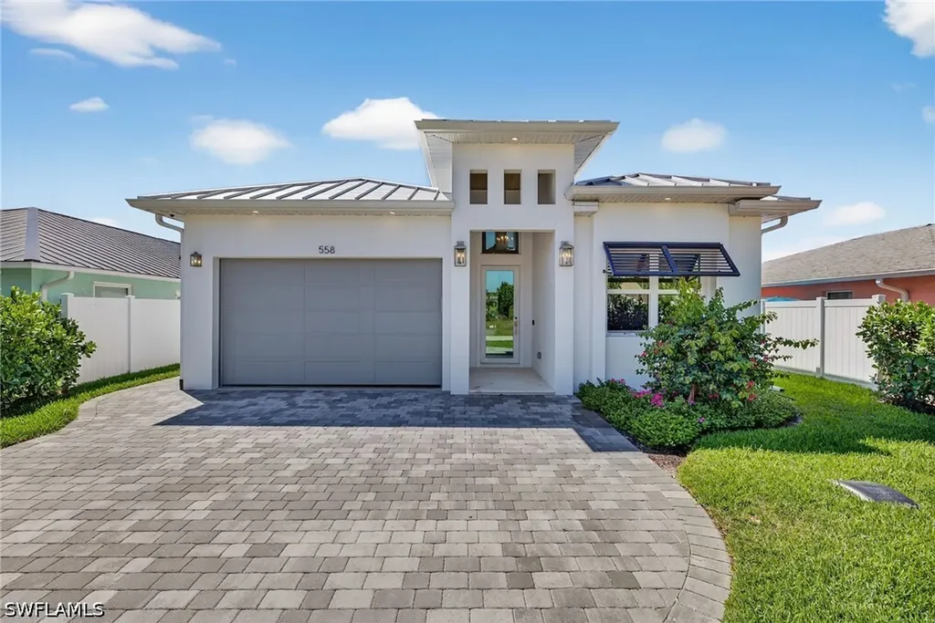 558 100th Avenue N Naples FL 34108