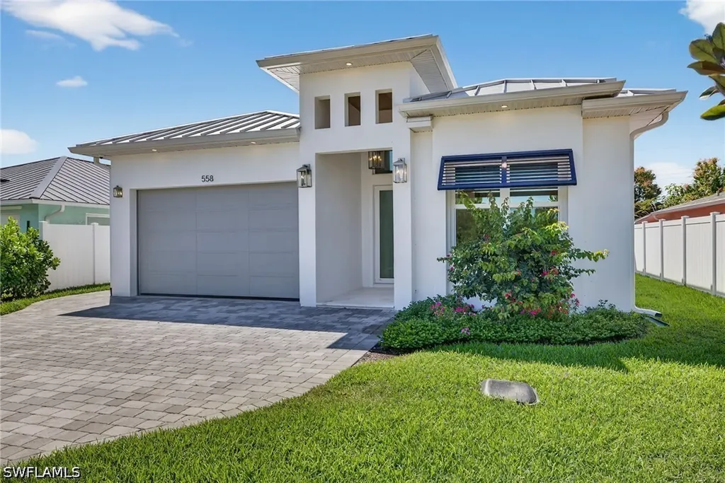 558 100th Avenue N Naples FL 34108