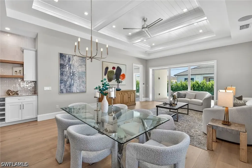 558 100th Avenue N Naples FL 34108