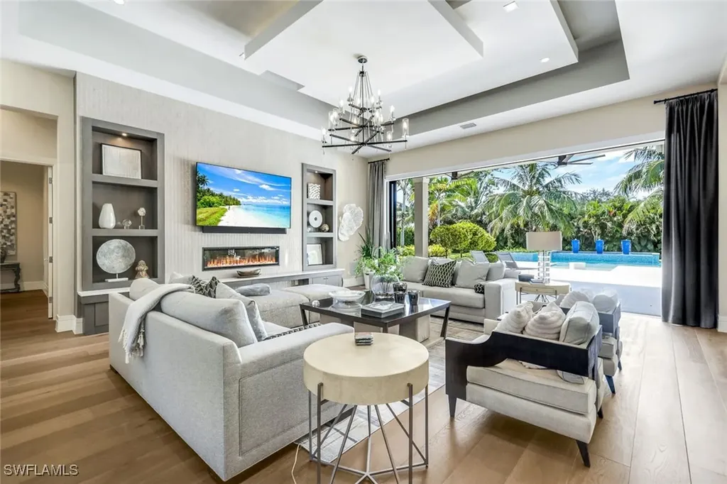 112 Hickory Road Naples FL 34108