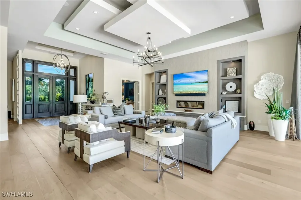 112 Hickory Road Naples FL 34108