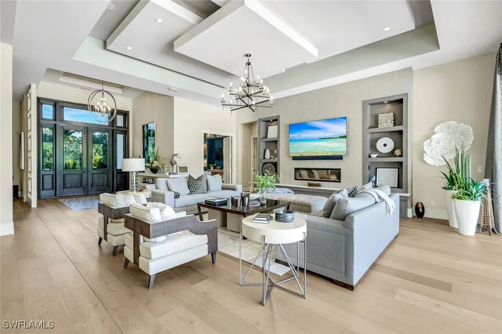 112 Hickory Road Naples FL 34108