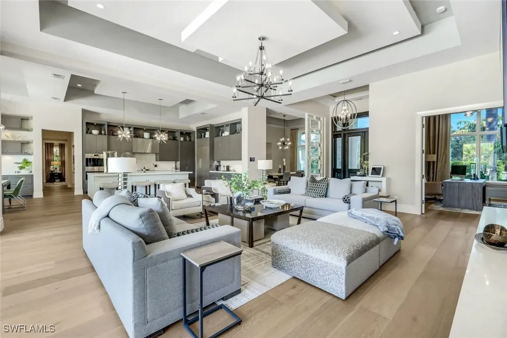 112 Hickory Road Naples FL 34108