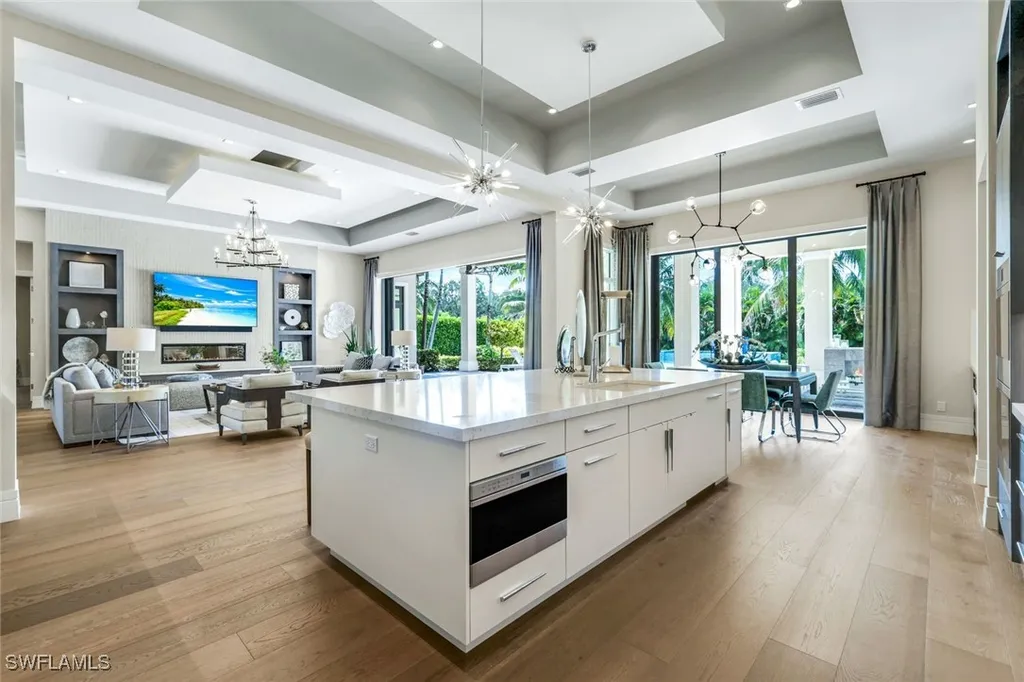 112 Hickory Road Naples FL 34108