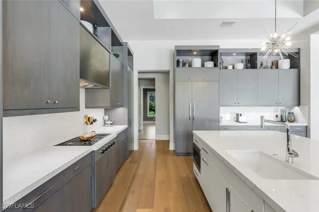 112 Hickory Road Naples FL 34108